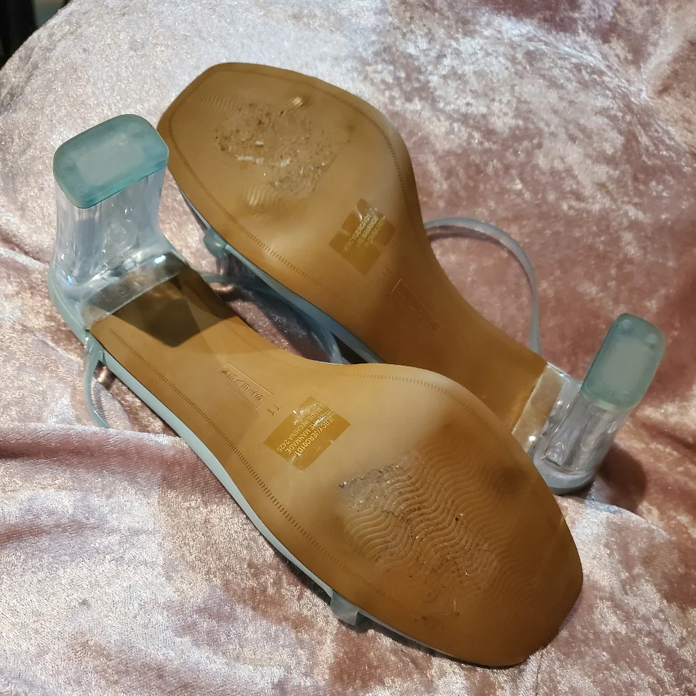 Sandals - Picture 2 of 6